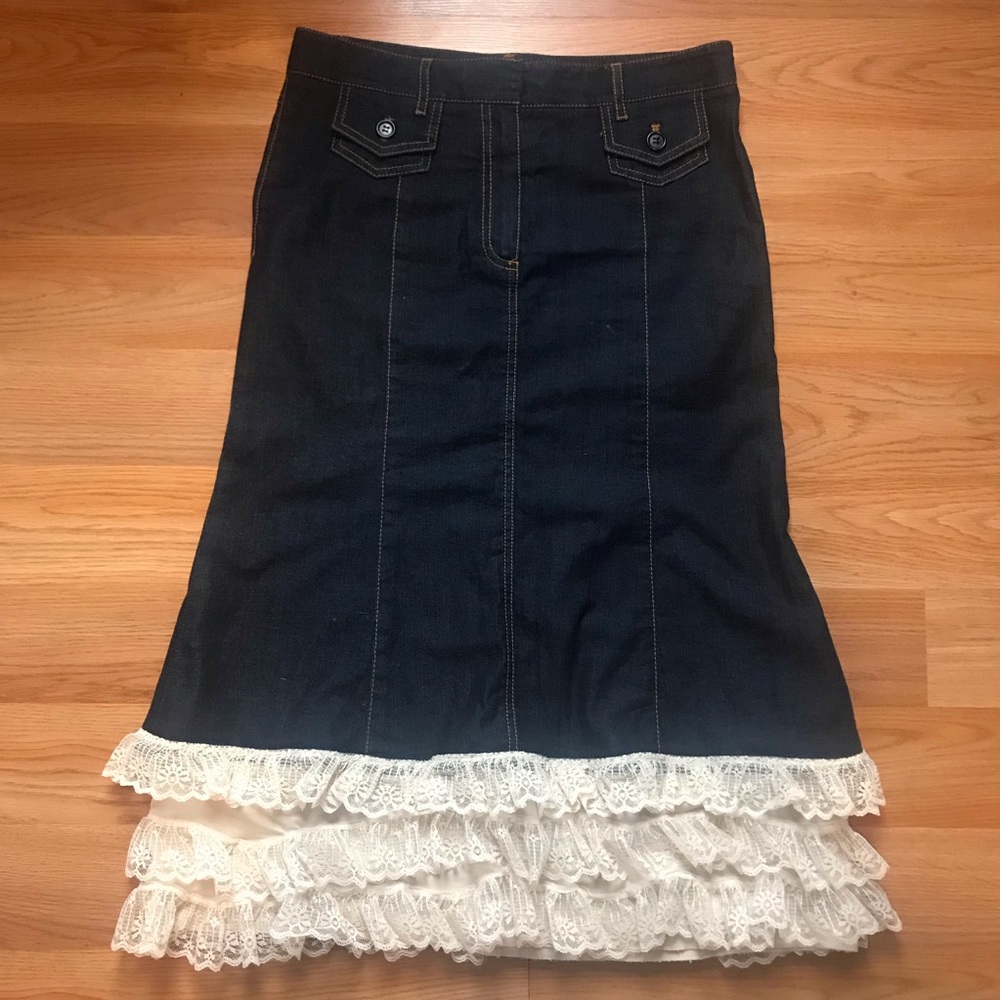 Denim skirt with lace extension